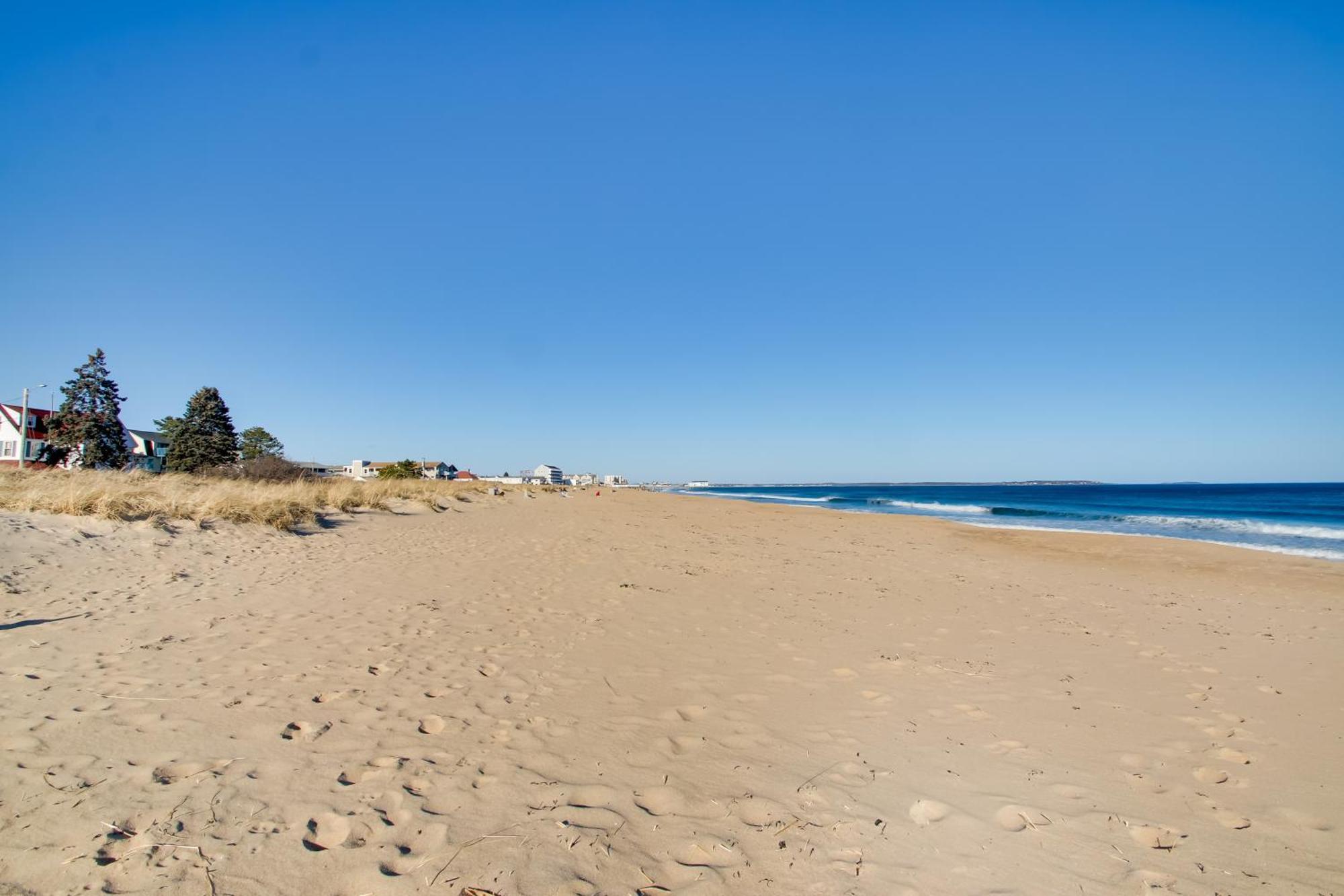 Beachfront Old Orchard Beach Condo With Balcony Экстерьер фото